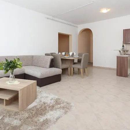 Sunny Elegant In Apartament Trogir