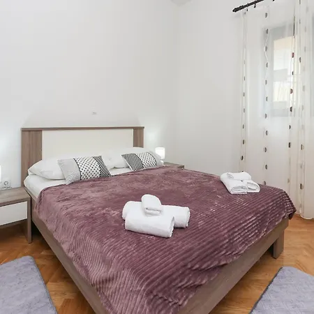Sunny Elegant In Apartmán